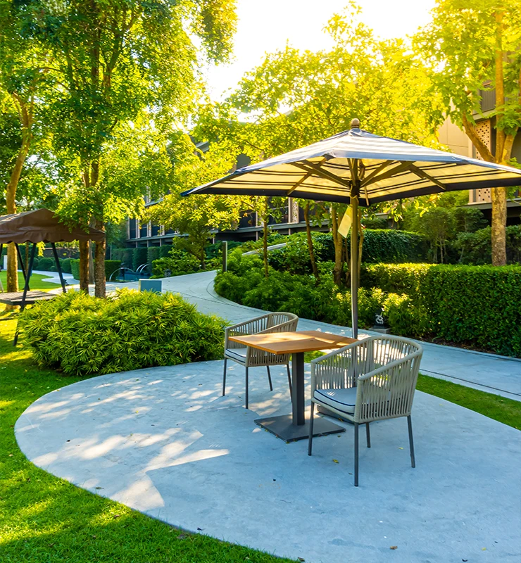 Petite terrasse en jardin extérieur